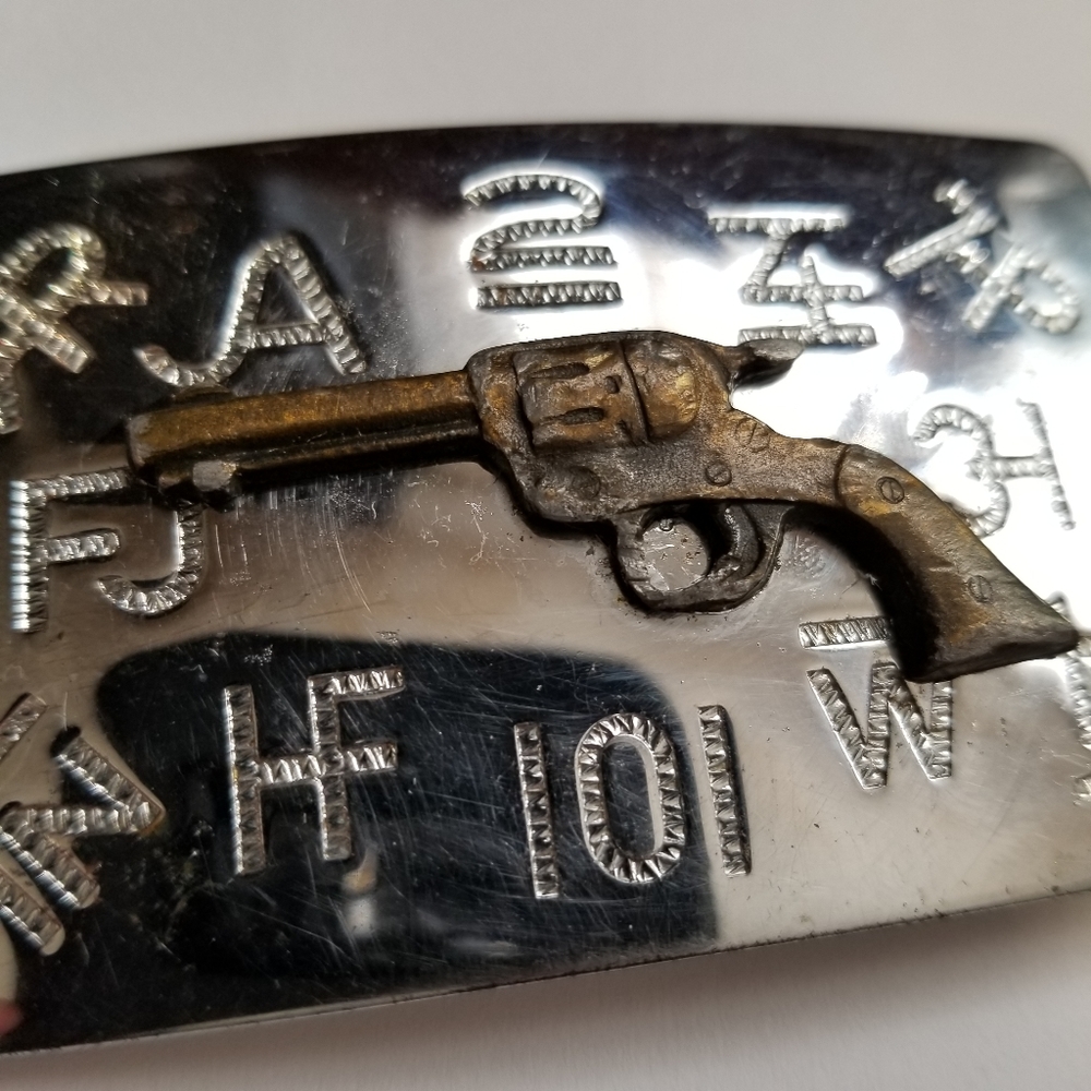 Relisted -Vintage belt buckle with revolver and ranch brand symbols Chambers - Picture 8 of 15